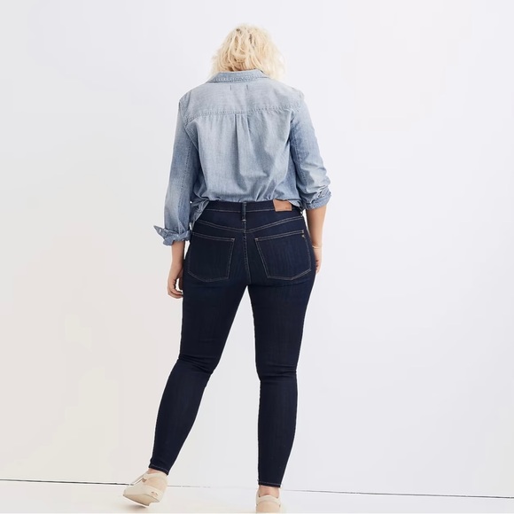 Madewell 9" Mid-Rise Skinny Jeans in Larkspur Wash: TENCEL Denim. Size 26. - Picture 4 of 12